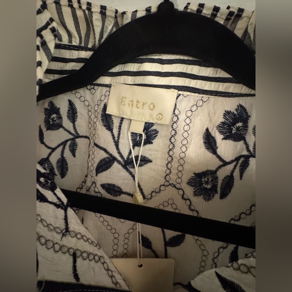 NEW Entro ruffle neck embroidered navy beige stripe floral top - Picture 2 of 7